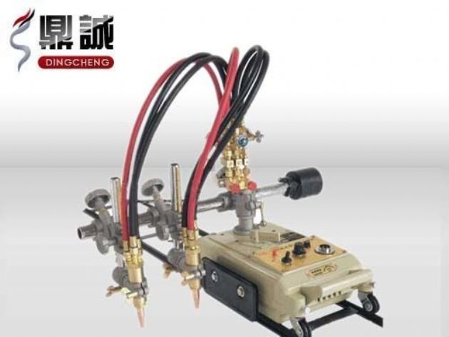 點擊查看詳細(xì)信息<br>標(biāo)題：雙頭多頭火焰切割機(jī) 閱讀次數(shù)：4549