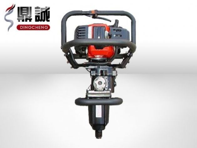點(diǎn)擊查看詳細(xì)信息<br>標(biāo)題：便攜式內(nèi)燃扳手 閱讀次數(shù)：4382