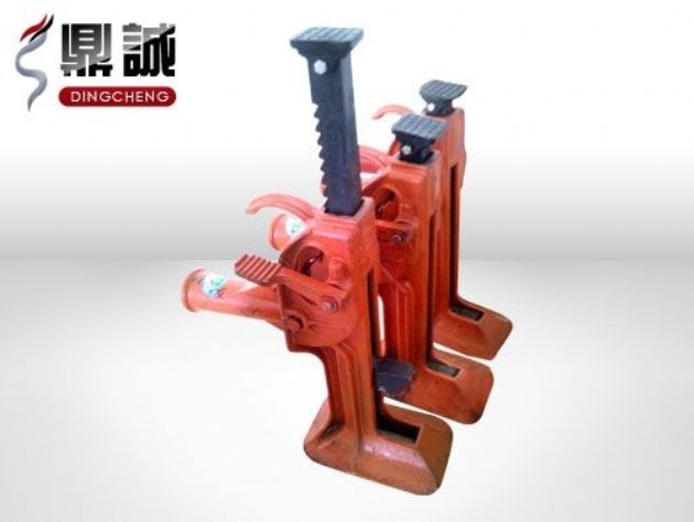 點(diǎn)擊查看詳細(xì)信息<br>標(biāo)題：齒條式起道機(jī) 閱讀次數(shù)：4261