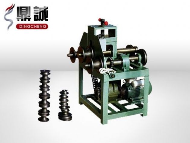 點擊查看詳細(xì)信息<br>標(biāo)題：立式多功能滾動式彎管機(jī) 閱讀次數(shù)：5090