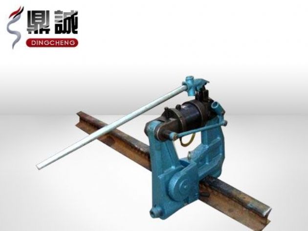 點擊查看詳細信息<br>標題：液壓鋼軌擠孔機 閱讀次數：4399